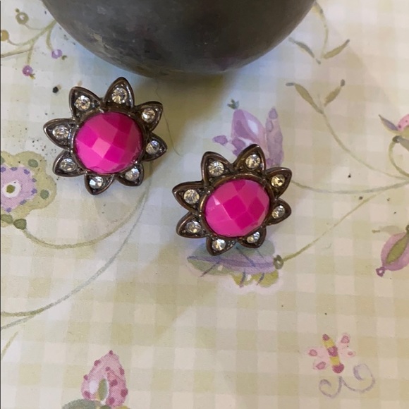 Earrings; Pink; Flower; Stud Earrings - Picture 4 of 5